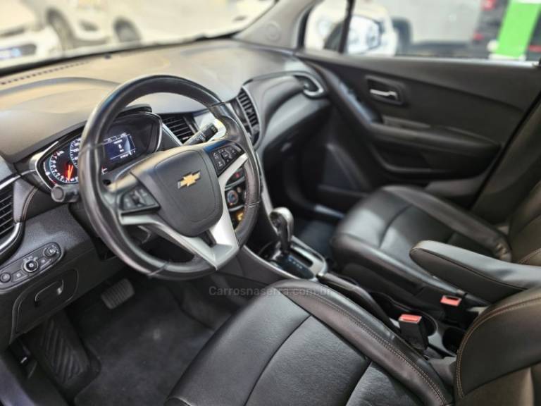 CHEVROLET - TRACKER - 2018/2018 - Preta - R$ 95.900,00