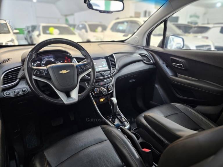 CHEVROLET - TRACKER - 2018/2018 - Preta - R$ 95.900,00