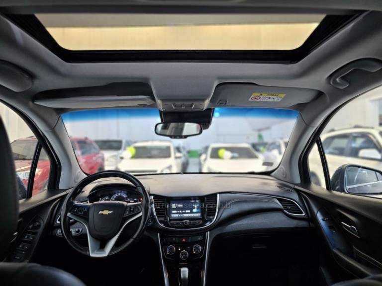 CHEVROLET - TRACKER - 2018/2018 - Preta - R$ 95.900,00